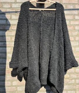 Vest Zwart Oversized Met Brede Mouwen – Loe