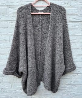 Vest Taupe Oversized Met Brede Mouwen – Loe