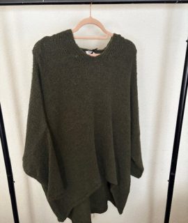 Trui oversized Donkergroen met Capuchon – Illy