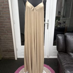 Jumpsuits in verschillende kleuren met verstelbare bandjes – Sisi
