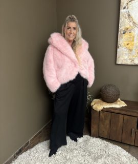 Faux Fur Jasje met Capuchon
– Milly