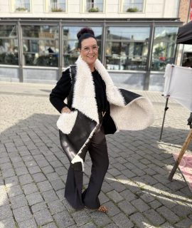 Bodywarmer die je aan 2 kanten kunt dragen – Monique
