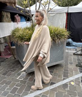 Broek Beige Cashmire rechte pijpen en elastische band – Cassy kopie