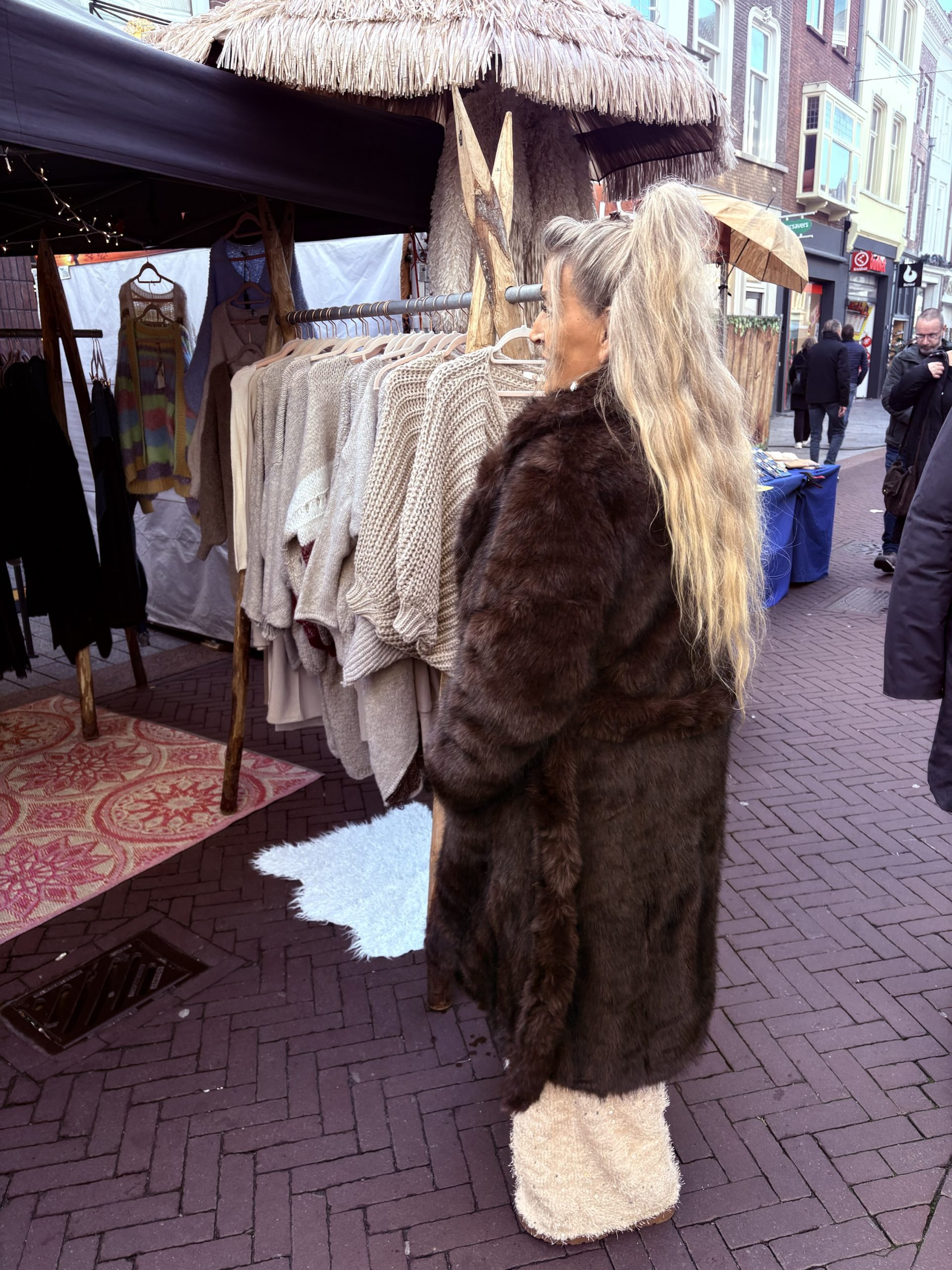 Jas Faux Fur - Fanny Kerstaanbieding - Afbeelding 4
