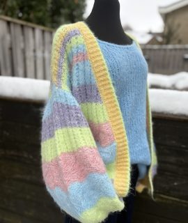 Kleurrijk vest met pofmouwen – Lilie