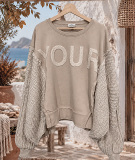 Trui oversized met opdruk en gebreide mouwen