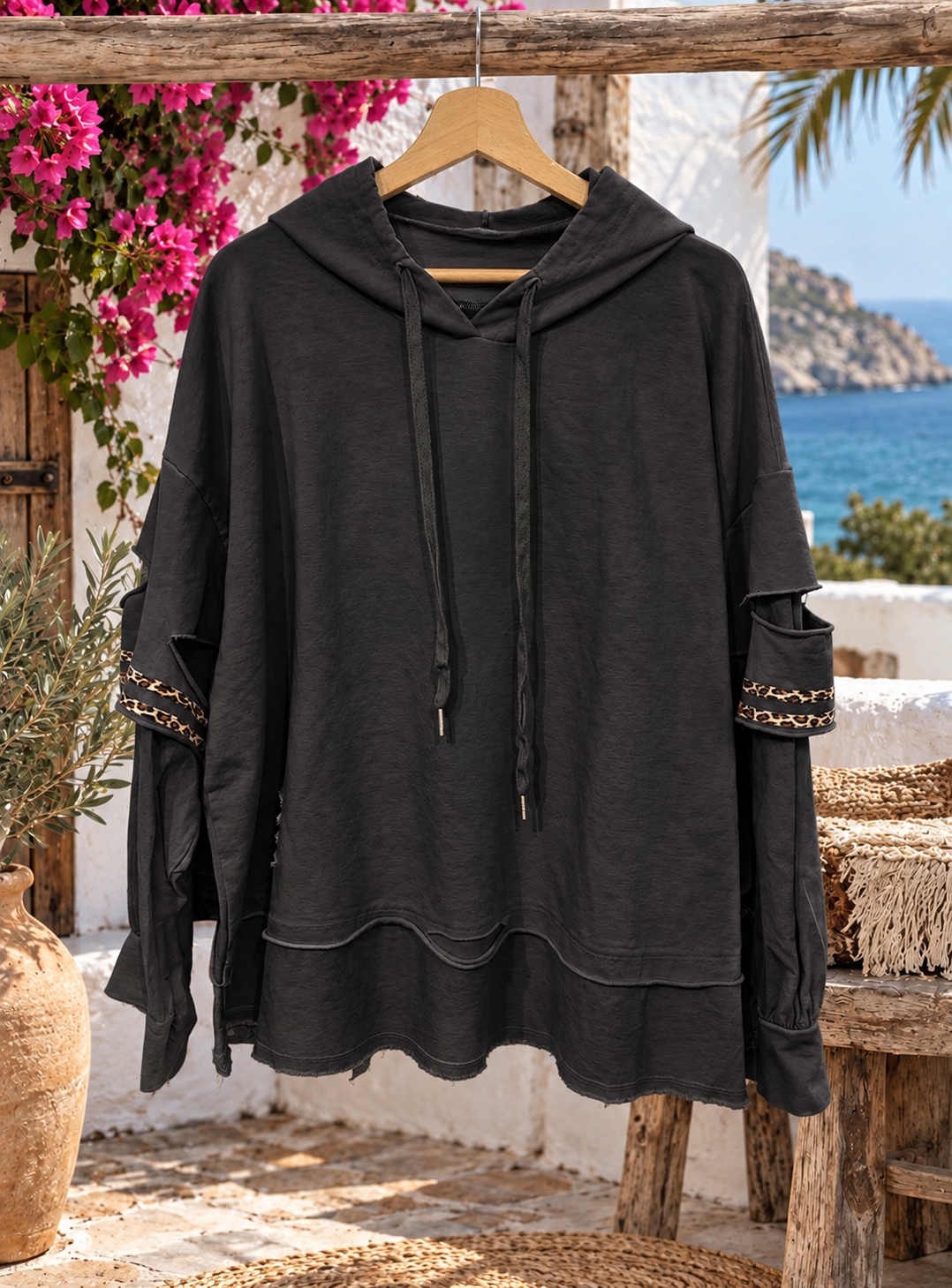 Trui met capuchon en panterbies - Lindy - Afbeelding 4